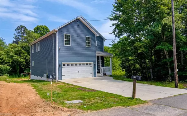 Winston-salem, NC 27105,5035 Scenic DR