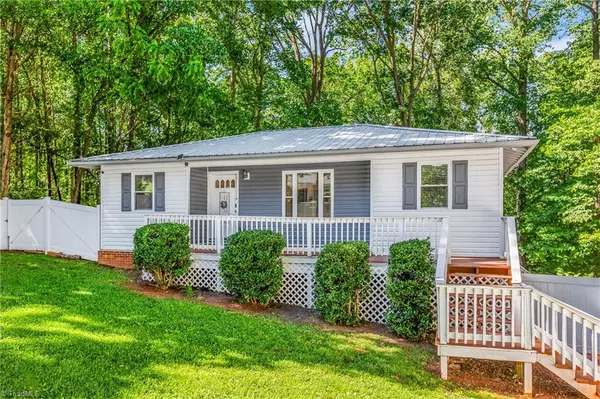 4429 Bryn Mawr LN, Winston-salem, NC 27103