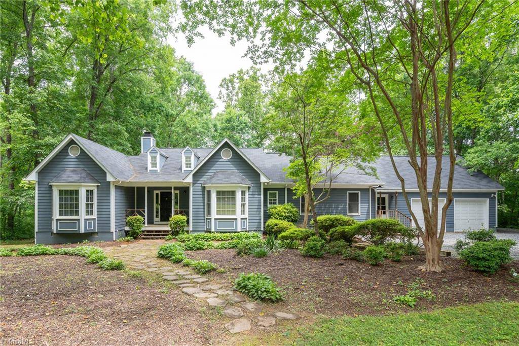 174 Hunters Glen DR, Summerfield, NC 27358