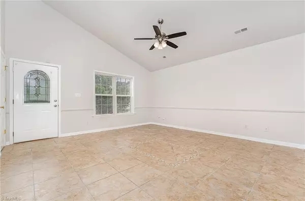 Burlington, NC 27215,606 Arden ST