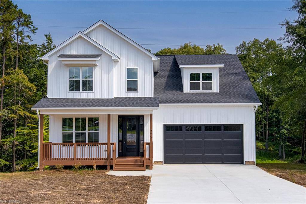 275 Greenturf DR, Winston-salem, NC 27107