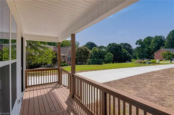 Winston-salem, NC 27107,275 Greenturf DR