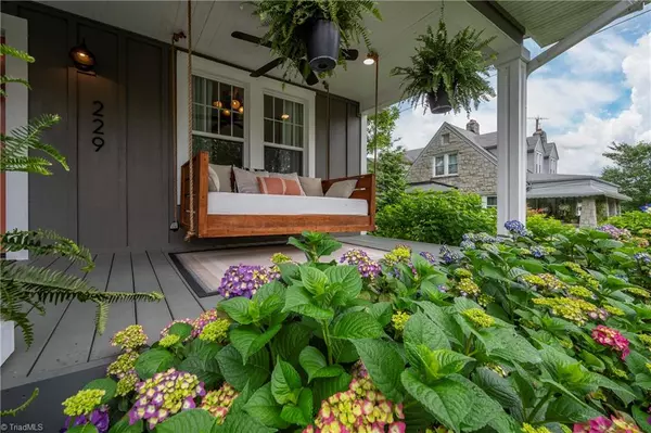 Mount Airy, NC 27030,229 Orchard ST