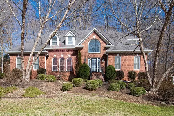 4229 Saddlewood Forest DR, Winston-salem, NC 27106