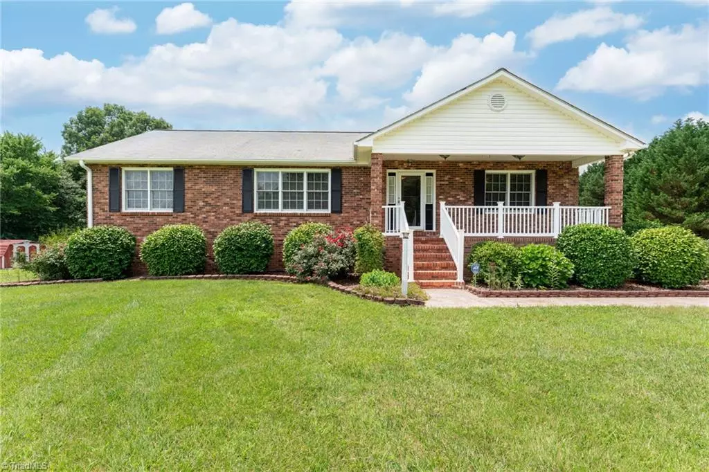 Mocksville, NC 27028,845 Howell RD