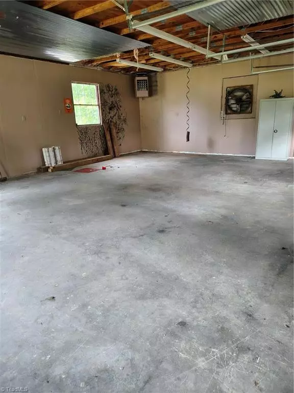 Pilot Mountain, NC 27041,990 W Dodson Mill RD