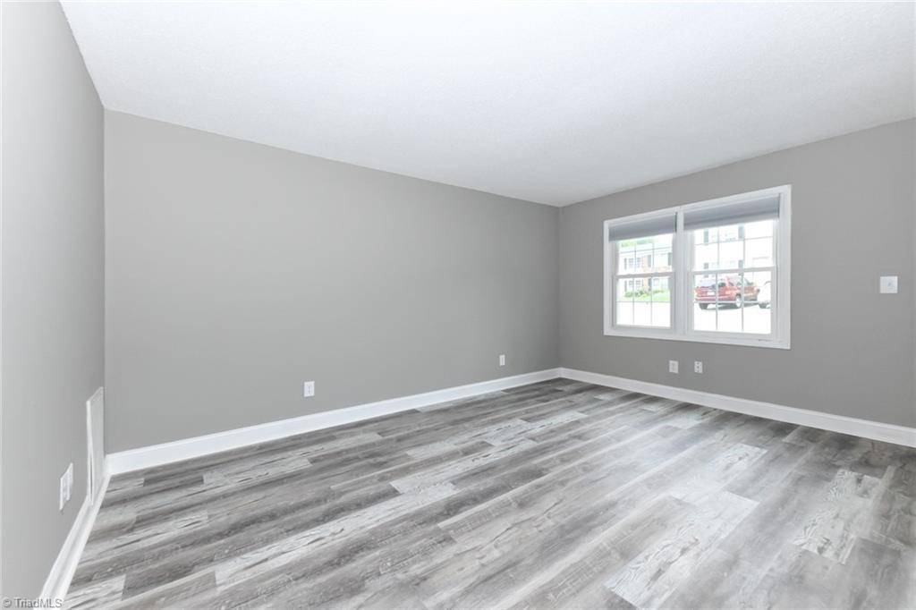 Kernersville, NC 27284,311 Salisbury ST #50