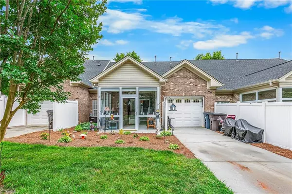 Pfafftown, NC 27040,1627 Crestlawn TRL