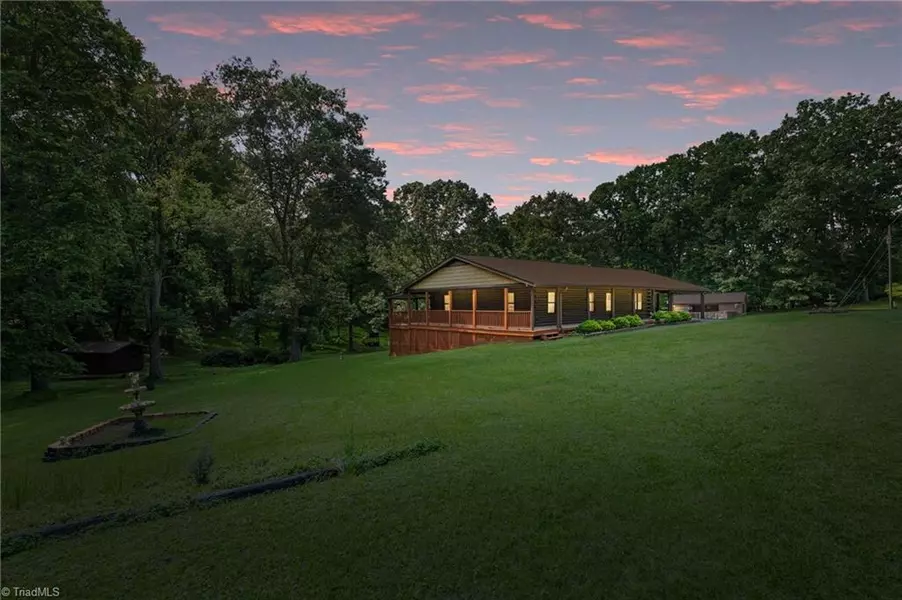 180 Mountain Valley DR, Eden, NC 27288