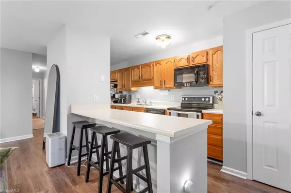 Greensboro, NC 27410,5934 W Friendly AVE #F