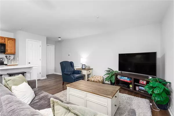 Greensboro, NC 27410,5934 W Friendly AVE #F