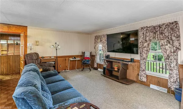 Mebane, NC 27302,403 E McPherson DR