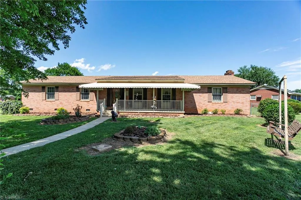 Mebane, NC 27302,403 E McPherson DR