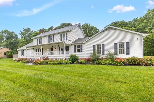2305 Hunters Ridge DR, Pleasant Garden, NC 27313