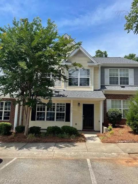 327 Malamute LN, Greensboro, NC 27407