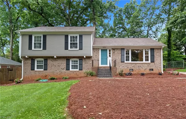 1022 Willowlake RD, Winston-salem, NC 27106