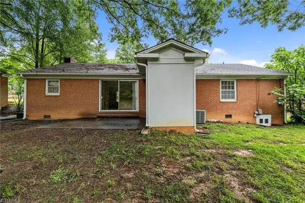 Greensboro, NC 27408,2303 Running Brook DR