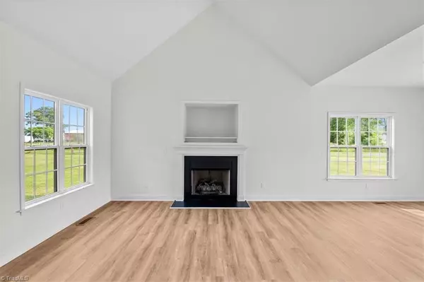 Mocksville, NC 27028,981 Farmington RD