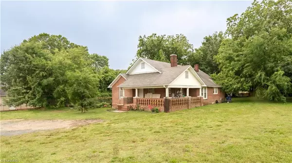 2312 COLE RD, Winston-salem, NC 27107