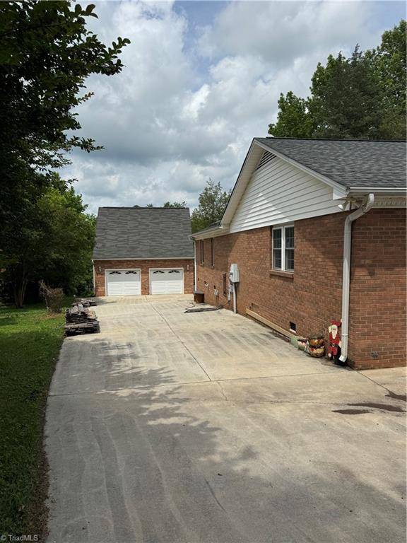 Lexington, NC 27295,227 Woodhaven DR