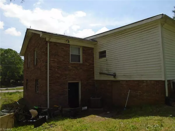 Mount Airy, NC 27030,1668 Siloam RD