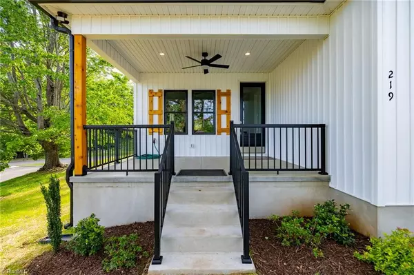 Sparta, NC 28675,219 Grayson ST