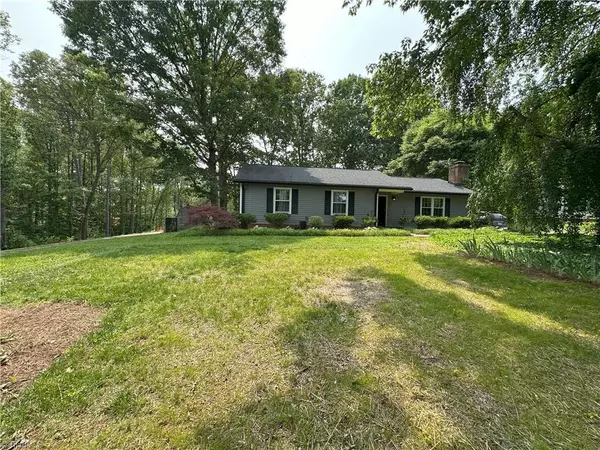 King, NC 27021,401 Turkey Hill DR