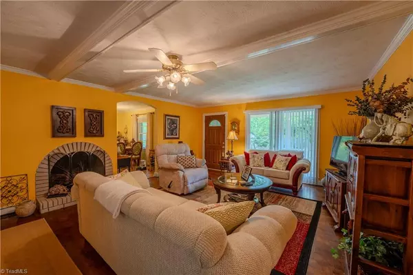 Thomasville, NC 27360,307 Pineywood RD