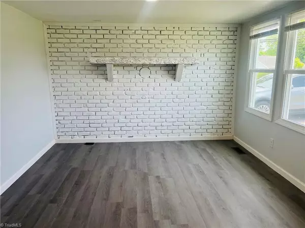 Mount Airy, NC 27030,1406 E Pine ST