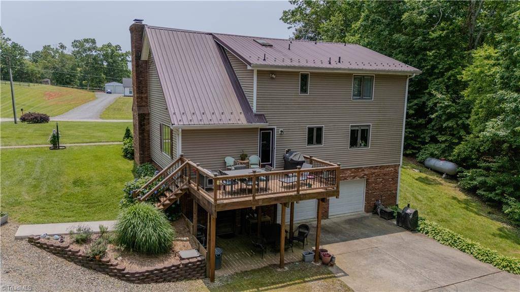 Pinnacle, NC 27043,1160 Flinty Knoll RD