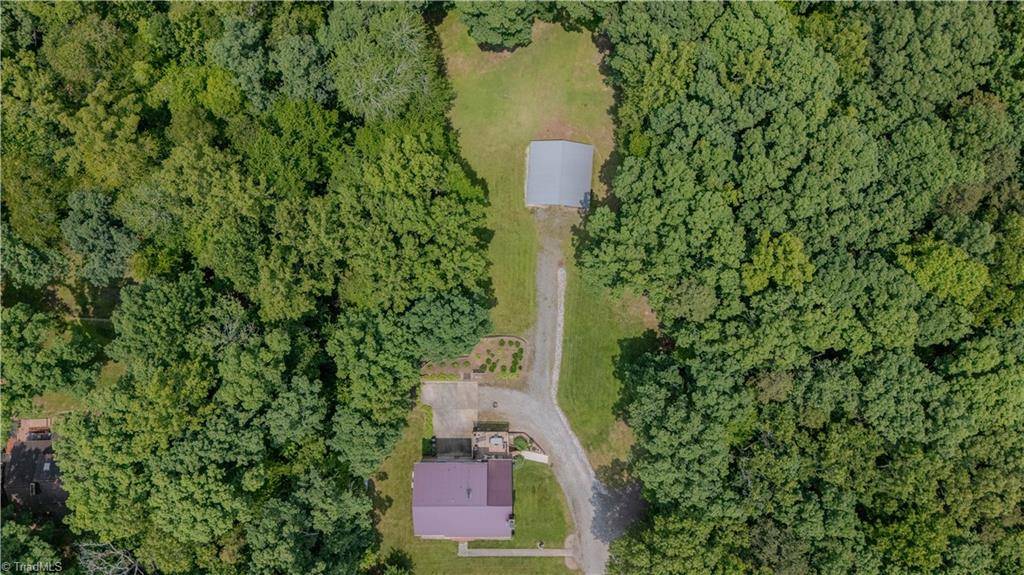 Pinnacle, NC 27043,1160 Flinty Knoll RD
