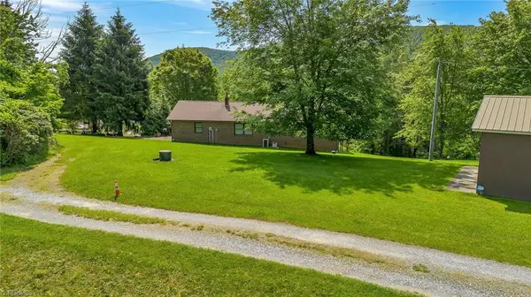 Sparta, NC 28675,78 Arnies LN