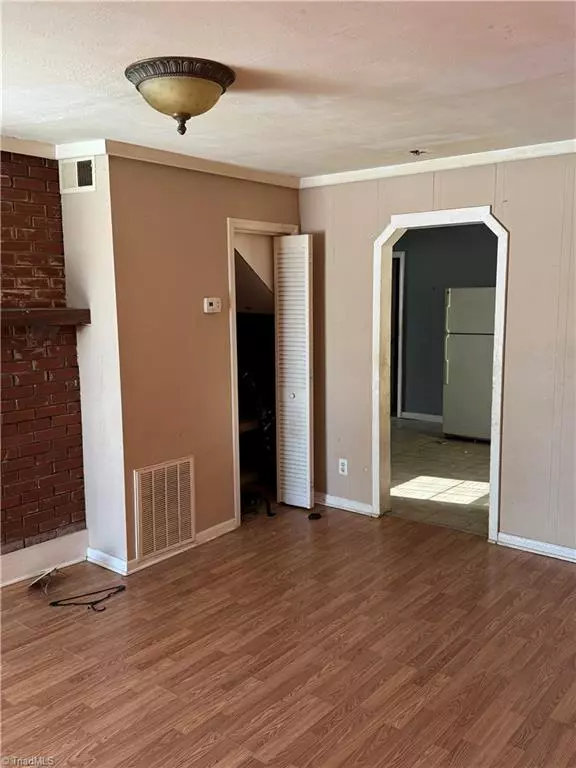 Reidsville, NC 27320,607 Lancaster DR