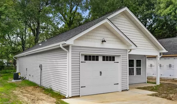 Burlington, NC 27217,1181 Flora AVE