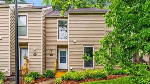 203 Village LN #C, Greensboro, NC 27409