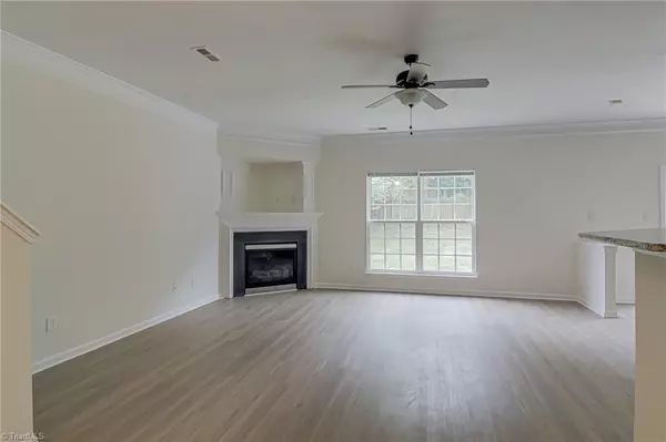 Winston-salem, NC 27105,5502 Pinebrook LN