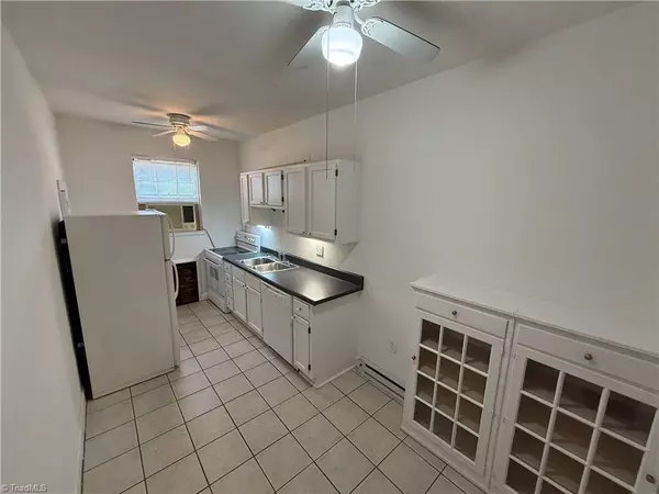 Winston-salem, NC 27101,1306 Glade ST #27