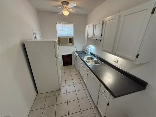 Winston-salem, NC 27101,1306 Glade ST #27