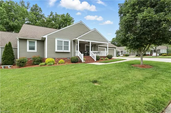 633 Huntington DR, High Point, NC 27262