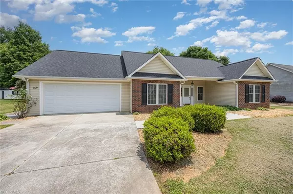 Mocksville, NC 27028,169 Charleston Ridge DR