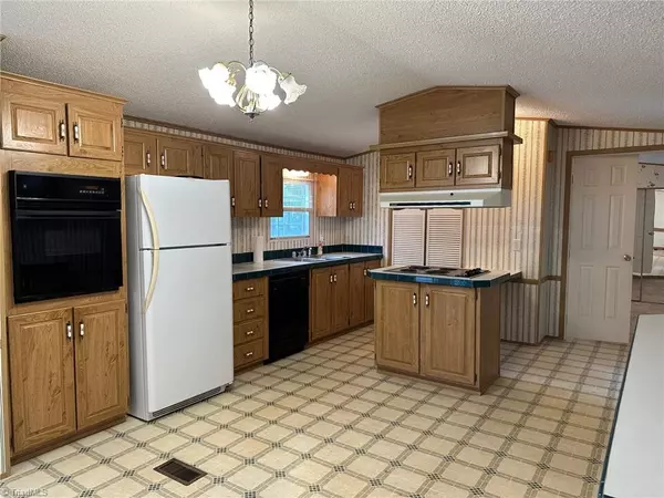 Dobson, NC 27017,249 Laurel Bluff TRL