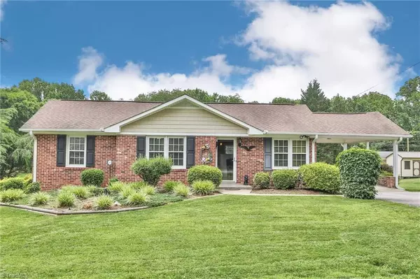 108 Ridge ST, Jonesville, NC 28642