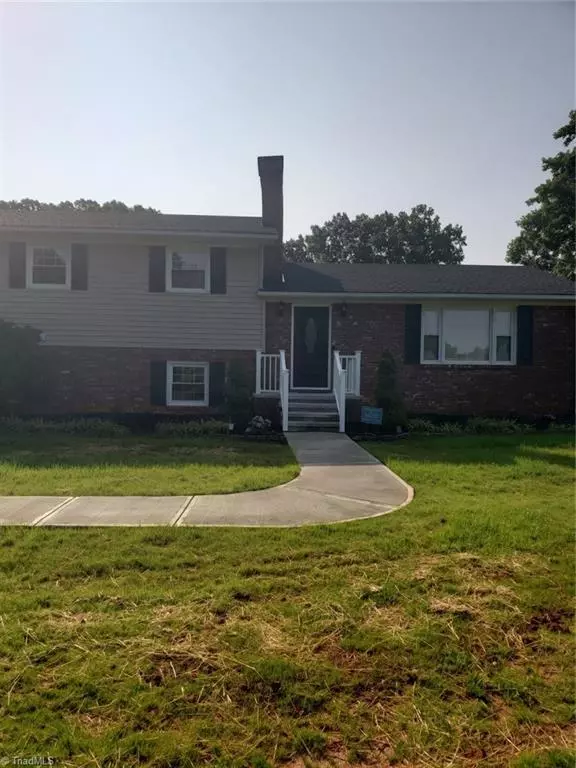 Winston-salem, NC 27105,5735 Phelps CIR