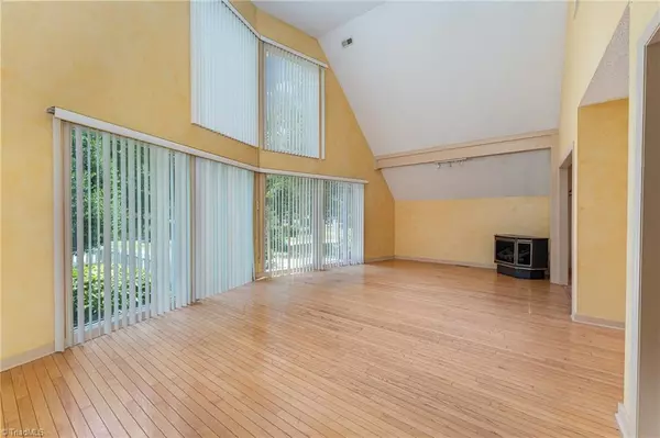 High Point, NC 27265,2161 Rivermeade DR