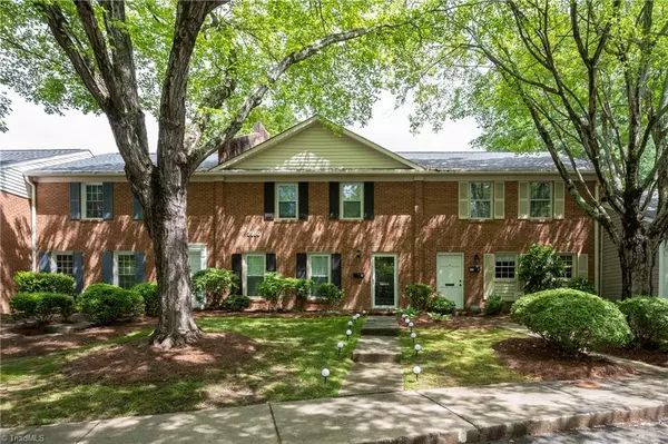 3950 Valley CT #E, Winston-salem, NC 27106