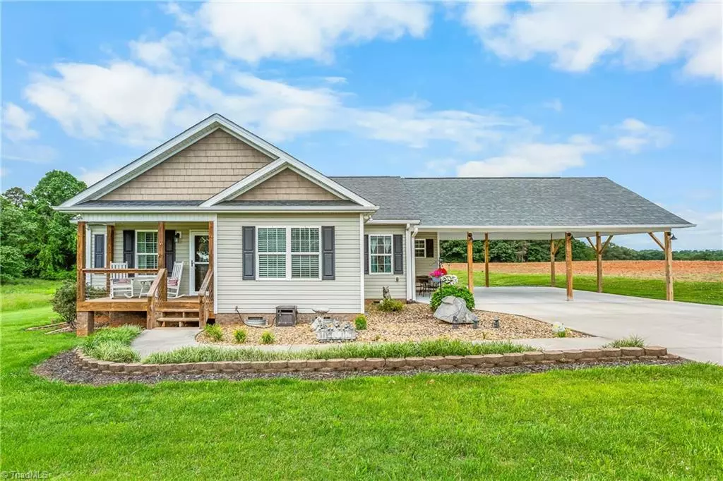 Boonville, NC 27011,115 Garwood AVE