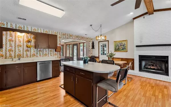 Kernersville, NC 27284,305 Marylebone DR