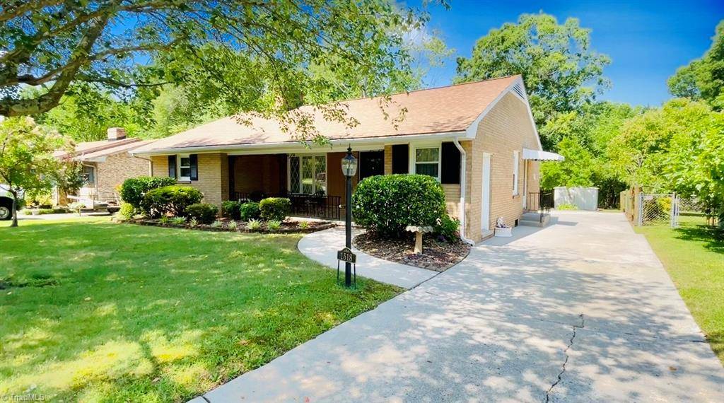 1518 Sherwood DR, Burlington, NC 27215