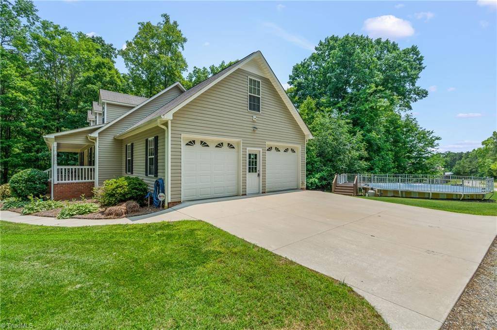 Walnut Cove, NC 27052,5805 Pine Hall RD