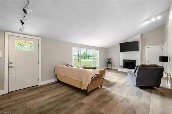 High Point, NC 27265,7549 Sunnyvale DR